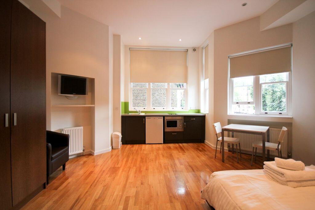 4 bed Apartment for rent in Kensington. From Concept Studio Apartments - London
