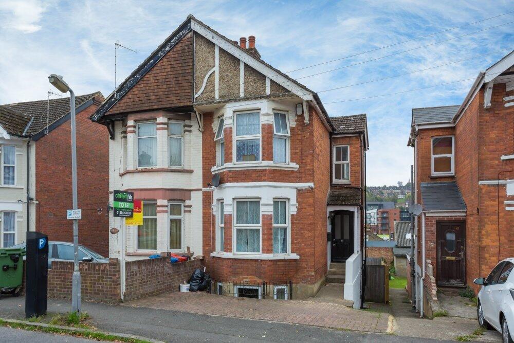 5 bed Semi Detached for rent in Downley. From Chiltern Hills - High Wycombe 5 bed Semi Detached for rent in Downley. From Chiltern Hills - High Wycombe