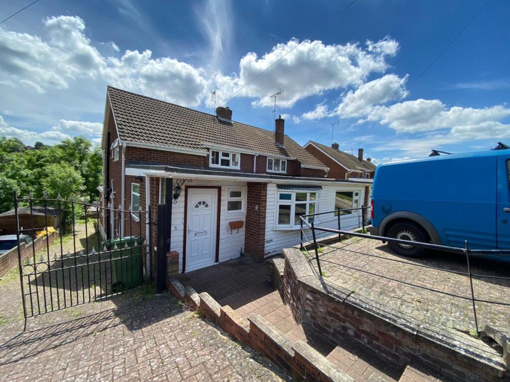 5 bed Semi Detached for rent in Downley. From Chiltern Hills - High Wycombe