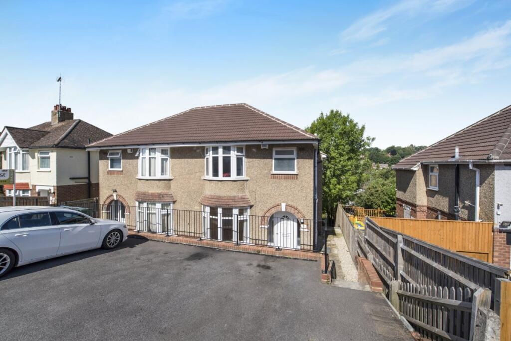 4 bed Semi Detached for rent in Downley. From Chiltern Hills - High Wycombe 4 bed Semi Detached for rent in Downley. From Chiltern Hills - High Wycombe