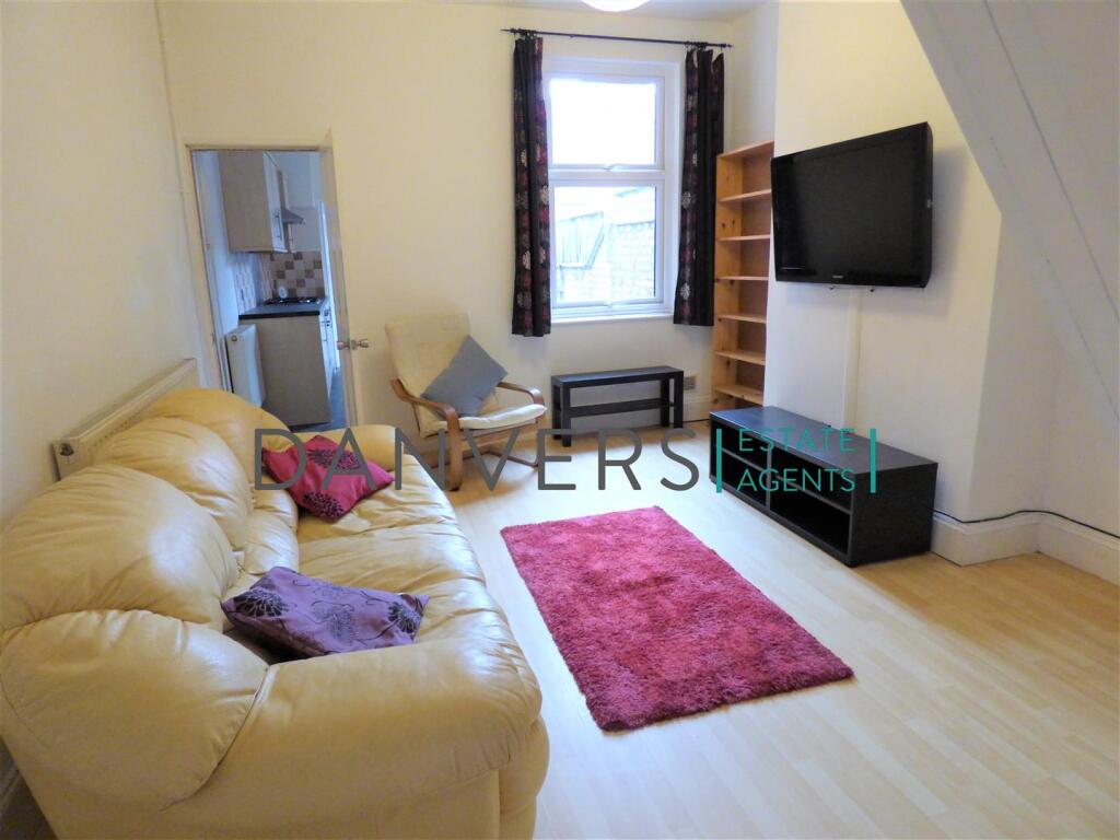 4 bed Mid Terraced House for rent in Leicester. From Danvers Estate Agents - Leicester 4 bed Mid Terraced House for rent in Leicester. From Danvers Estate Agents - Leicester