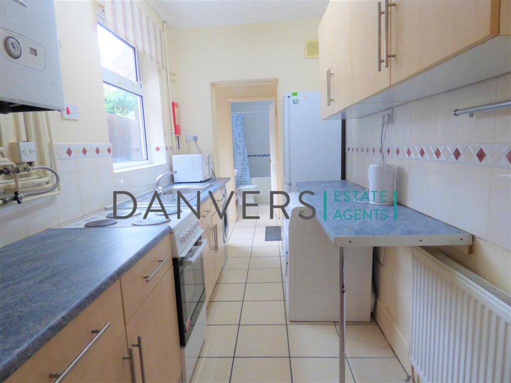 4 bed Mid Terraced House for rent in Leicester Forest East. From Danvers Estate Agents - Leicester