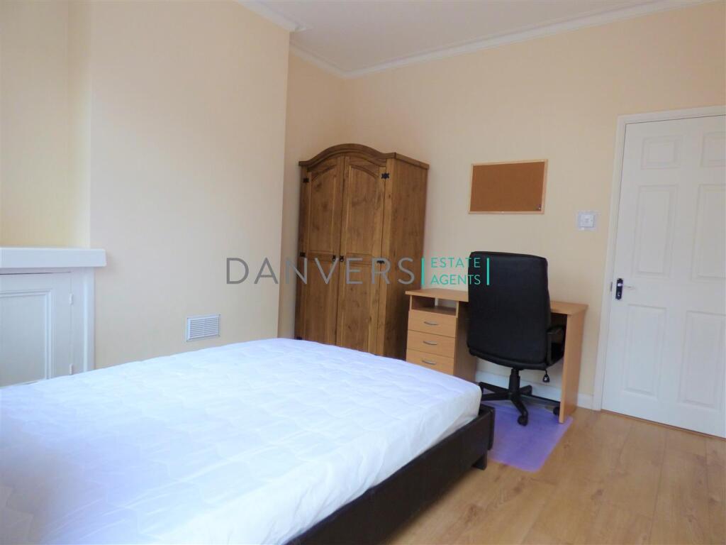 4 bed Mid Terraced House for rent in Leicester Forest East. From Danvers Estate Agents - Leicester