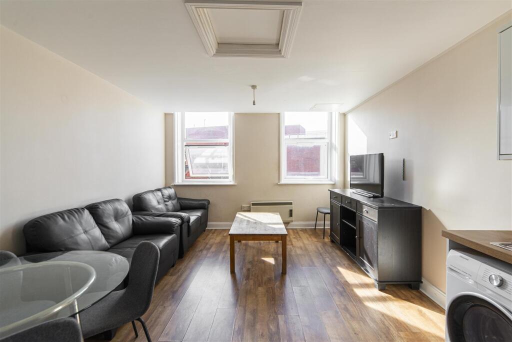3 bed Apartment for rent in Newcastle upon Tyne. From Hive Estates - Newcastle upon Tyne 3 bed Apartment for rent in Newcastle upon Tyne. From Hive Estates - Newcastle upon Tyne