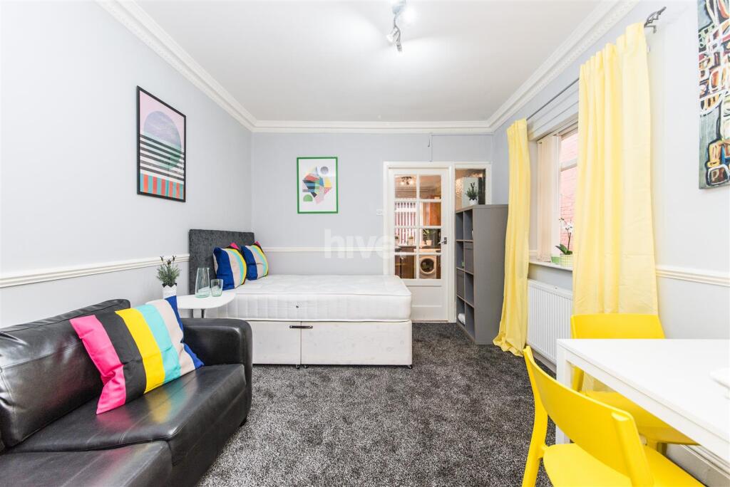 4 bed Studio for rent in Newcastle upon Tyne. From Hive Estates - Newcastle upon Tyne