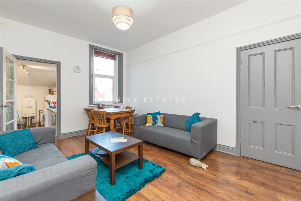 3 bed 1st Floor Flat for rent in Newcastle upon Tyne. From Hive Estates - Newcastle upon Tyne