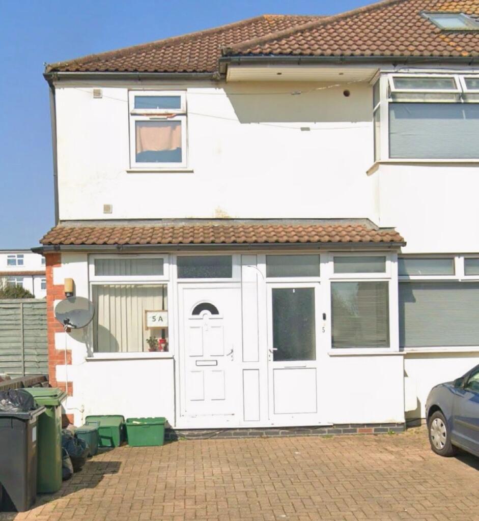 3 bed Mid Terraced House for rent in Filton. From Franklin Cole Properties - Bristol