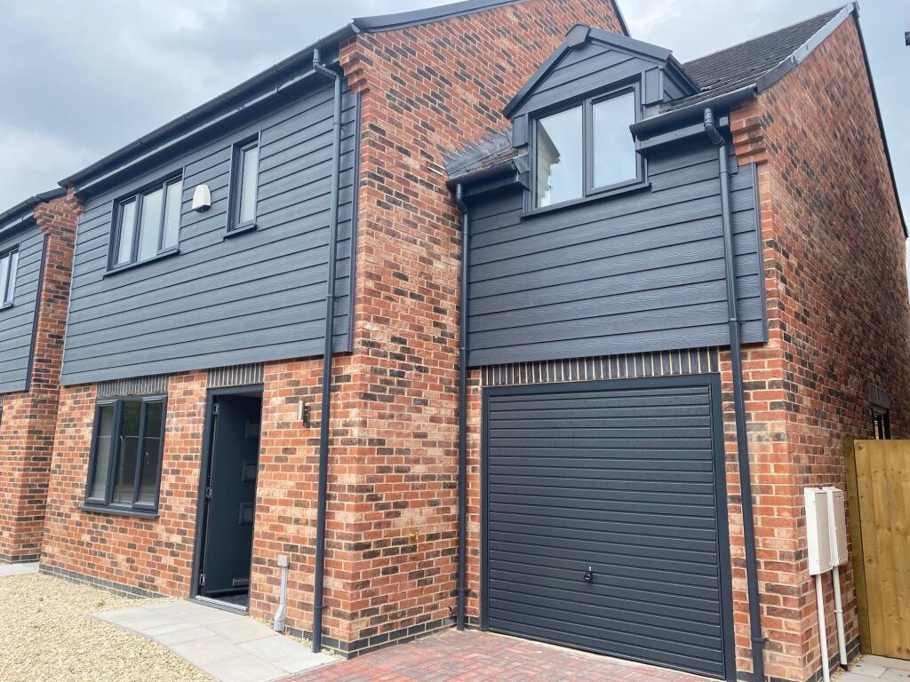 6 bed House Share for rent in Hambrook. From Franklin Cole Properties - Bristol