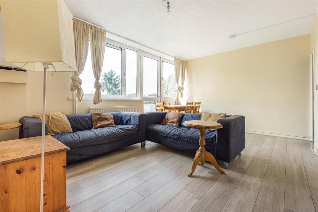 5 bed 1st Floor Flat for rent in Putney. From Gibson Lane - Kingston Upon Thames - Sales & Lettings