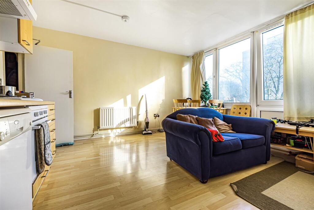 4 bed 1st Floor Flat for rent in Putney. From Gibson Lane - Kingston Upon Thames - Sales & Lettings