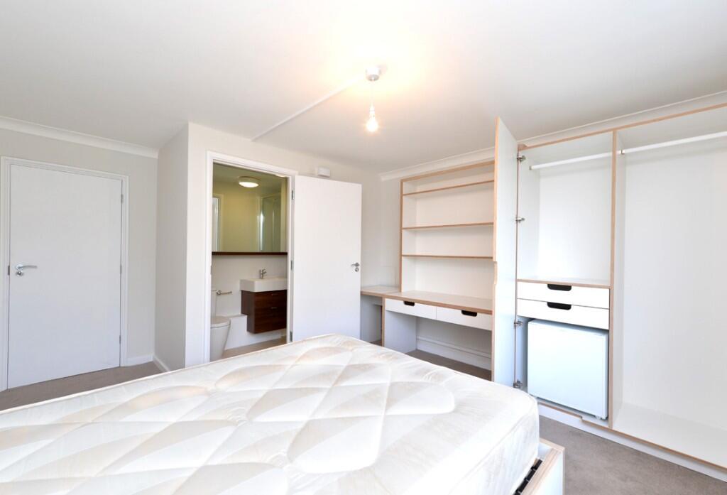 1 bed Flat Share for rent in London. From Macarthur Morrison