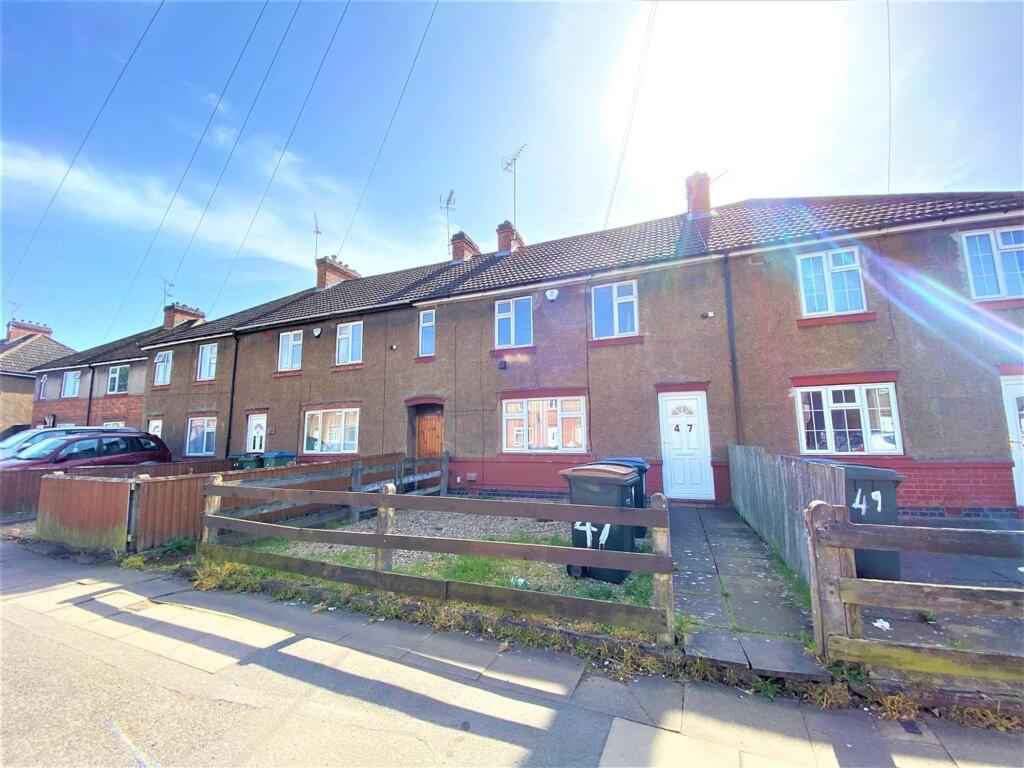 4 bed Mid Terraced House for rent in Westwood Heath. From Homemaker Properties - Coventry