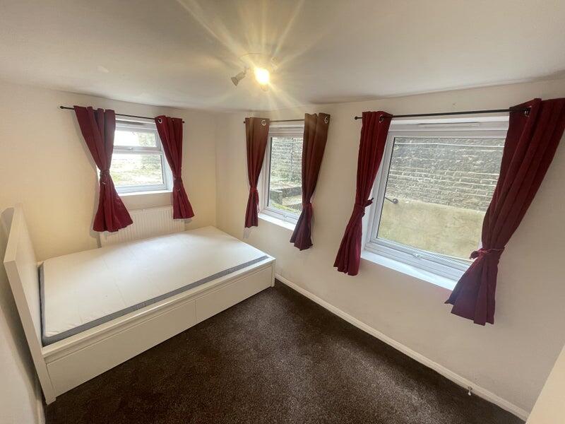 1 bed 1st Floor Flat for rent in London. From MoveHome