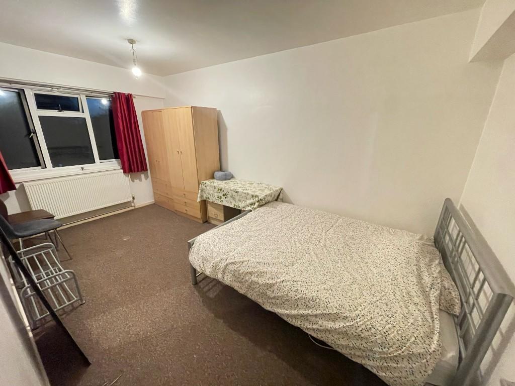 0 bed Flat Share for rent in London. From MoveHome