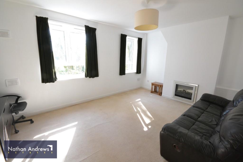 1 bed 1st Floor Flat for rent in London. From Nathan Andrews