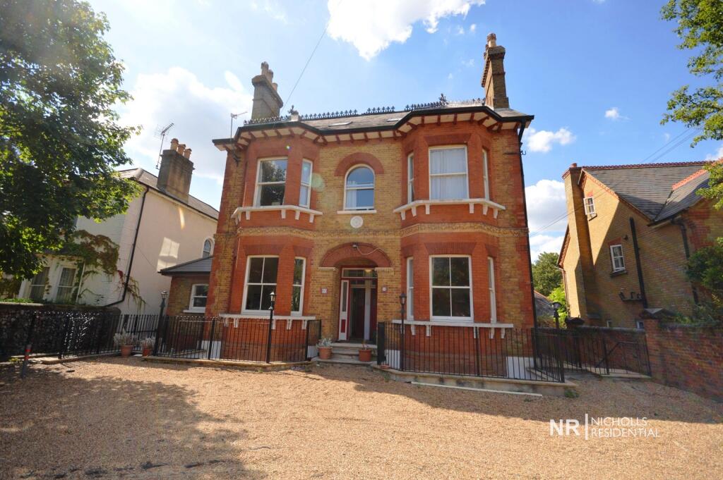 4 bed 1st Floor Flat for rent in Langley Vale. From Nicholls Residential