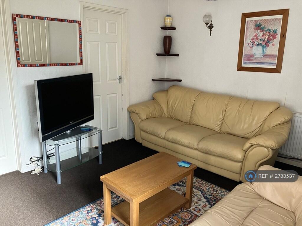 4 bed Semi Detached for rent in Ormskirk. From OpenRent