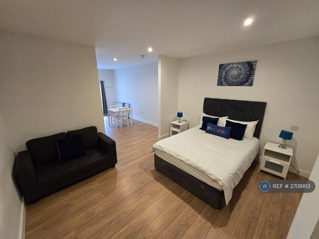 0 bed Studio for rent in Stoke-on-Trent. From OpenRent
