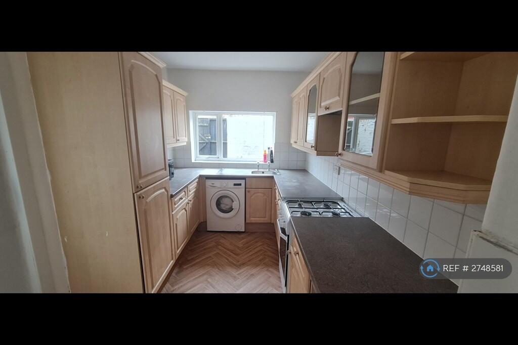 2 bed Mid Terraced House for rent in Middlesbrough. From OpenRent 2 bed Mid Terraced House for rent in Middlesbrough. From OpenRent