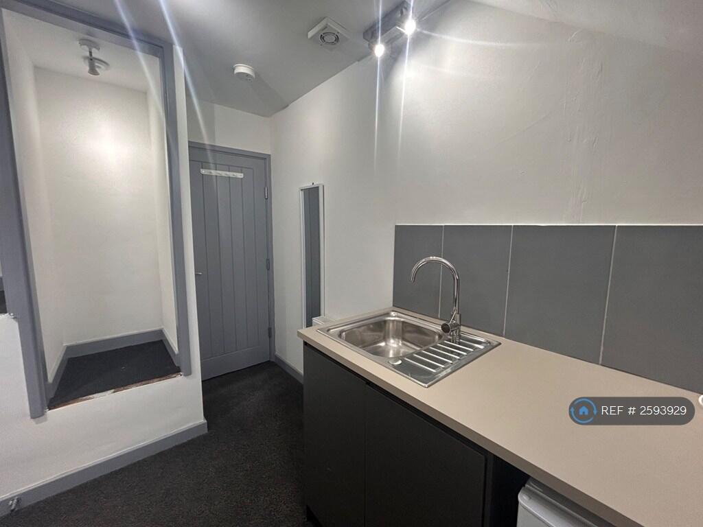 1 bed House Share for rent in Coventry. From OpenRent 1 bed House Share for rent in Coventry. From OpenRent