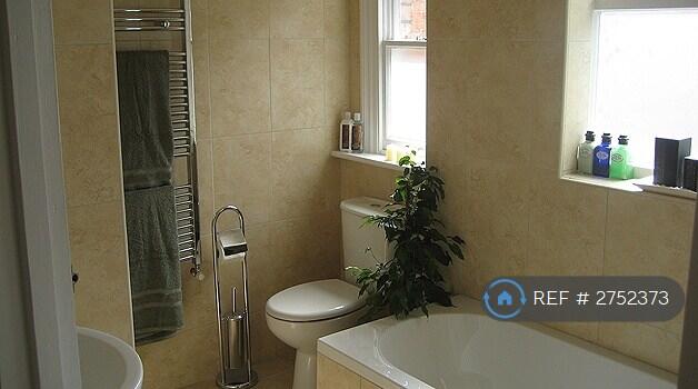 6 bed Mid Terraced House for rent in Northampton. From OpenRent 6 bed Mid Terraced House for rent in Northampton. From OpenRent