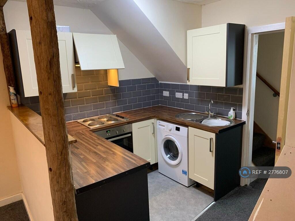 1 bed 1st Floor Flat for rent in Ruthin. From OpenRent 1 bed 1st Floor Flat for rent in Ruthin. From OpenRent