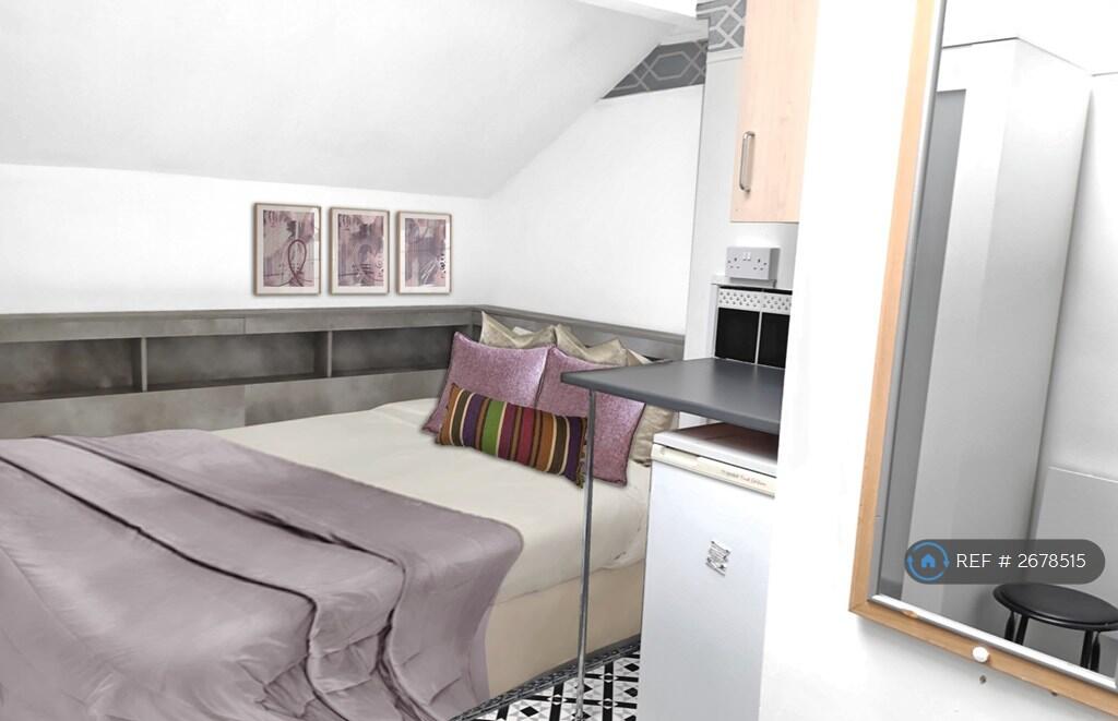 1 bed House Share for rent in Halifax. From OpenRent