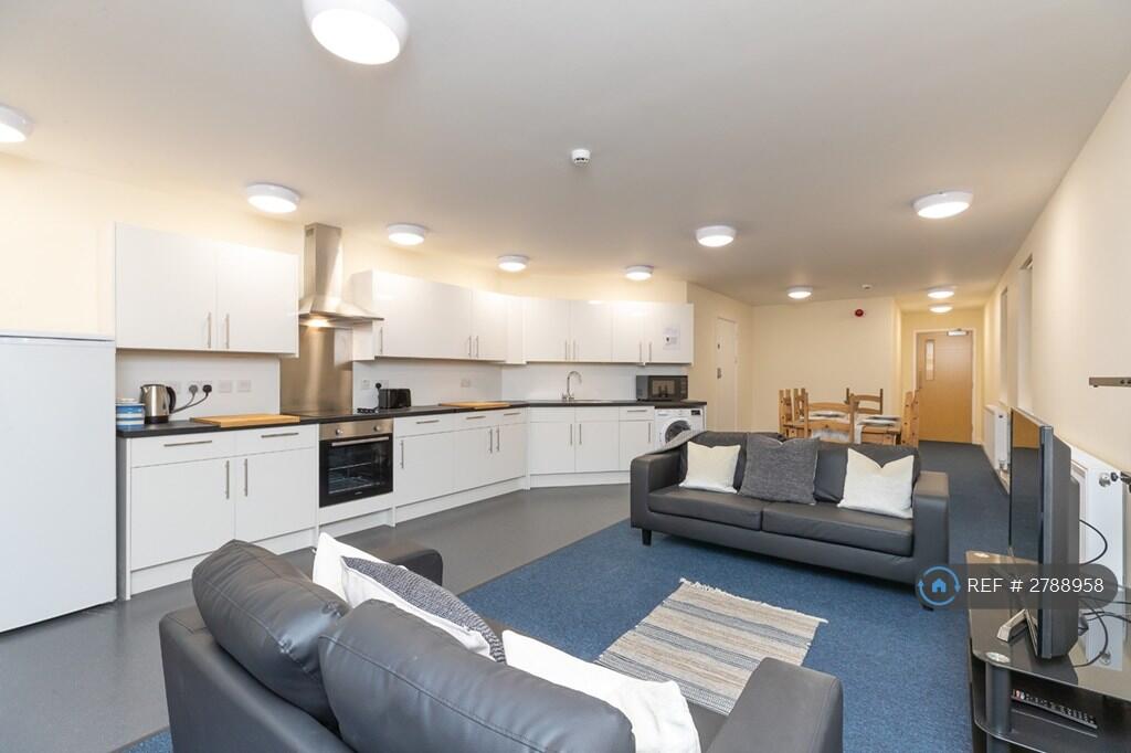 1 bed 1st Floor Flat for rent in Whitnash. From OpenRent 1 bed 1st Floor Flat for rent in Whitnash. From OpenRent