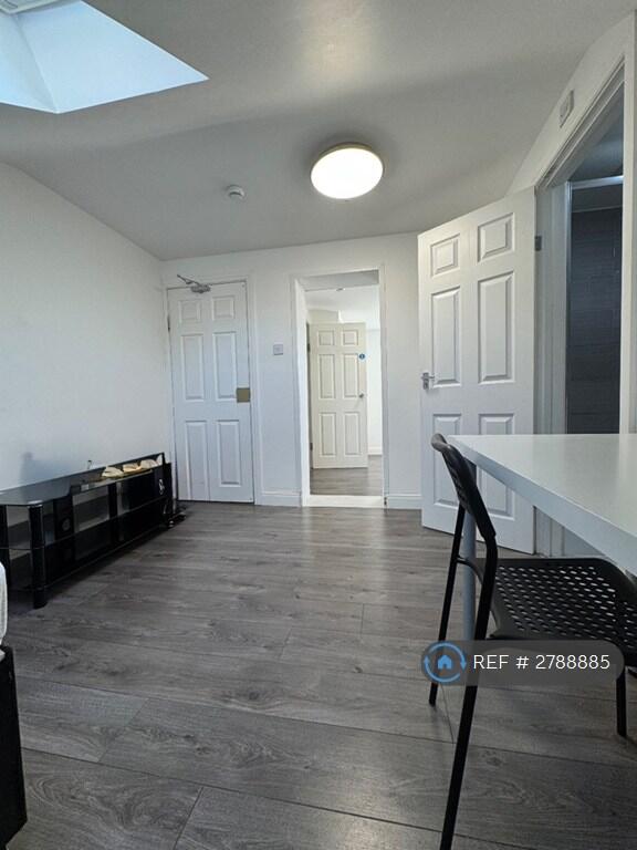 1 bed House Share for rent in Coventry. From OpenRent 1 bed House Share for rent in Coventry. From OpenRent