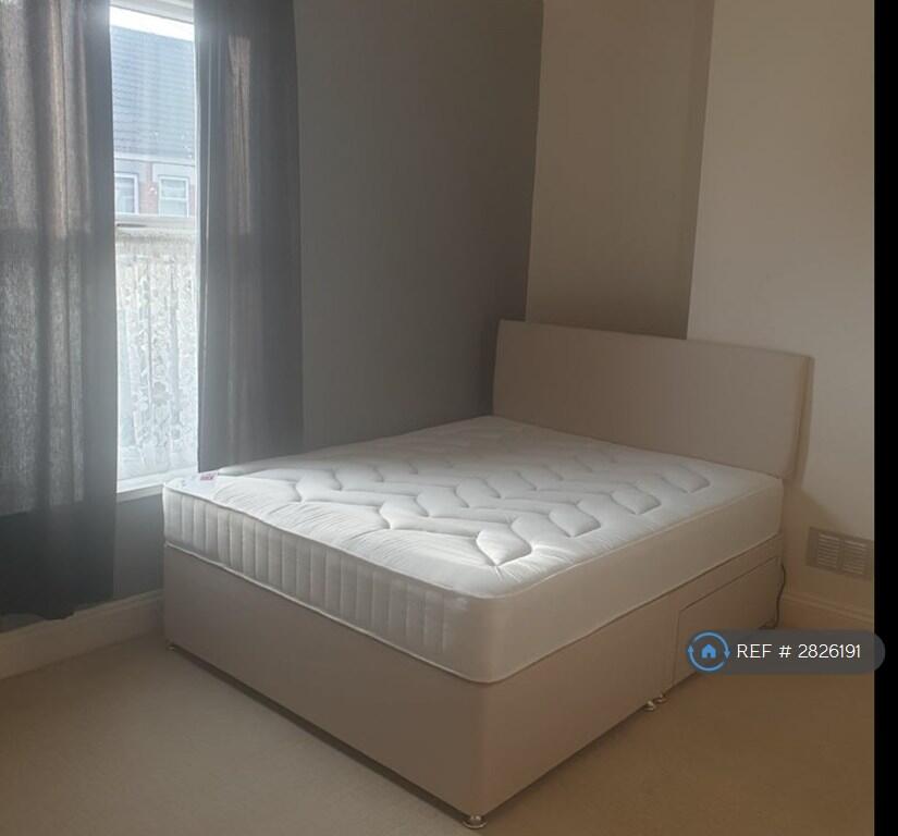 1 bed House Share for rent in Hull. From OpenRent