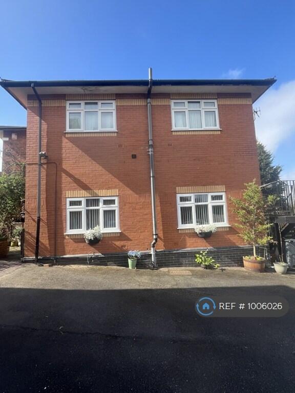 1 bed 1st Floor Flat for rent in Stoke-on-Trent. From OpenRent