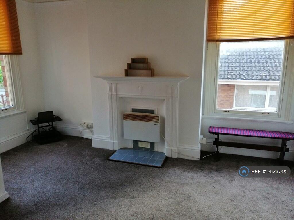 1 bed 1st Floor Flat for rent in Wolverhampton. From OpenRent