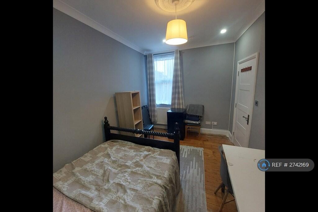 1 bed House Share for rent in Chatham. From OpenRent 1 bed House Share for rent in Chatham. From OpenRent