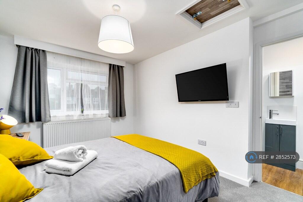 1 bed House Share for rent in St Austell. From OpenRent