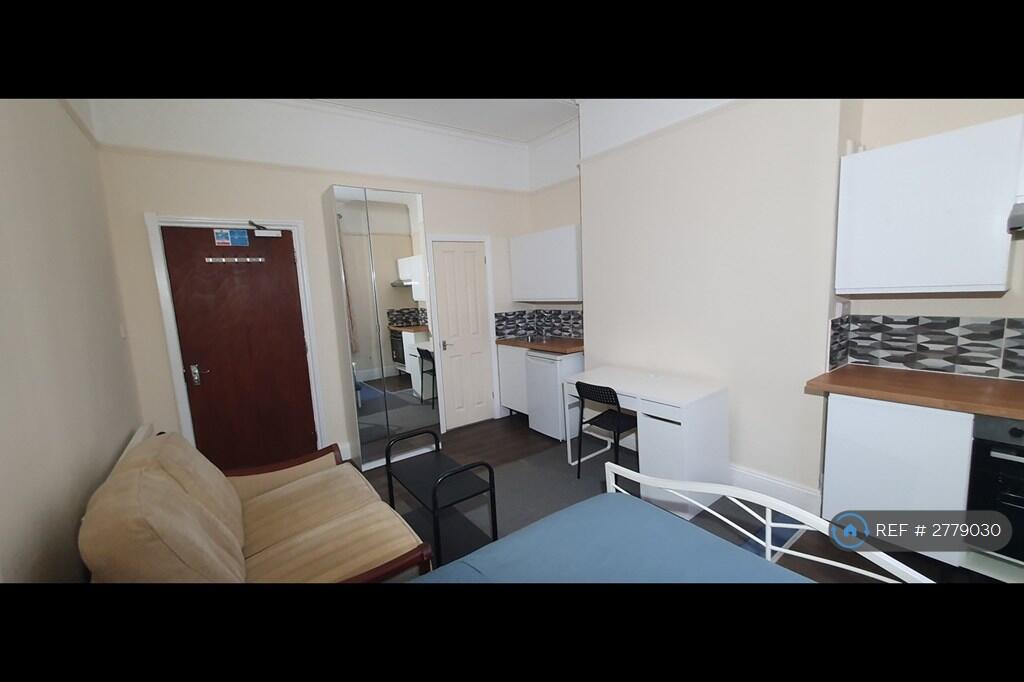 4 bed Studio for rent in Derby. From OpenRent