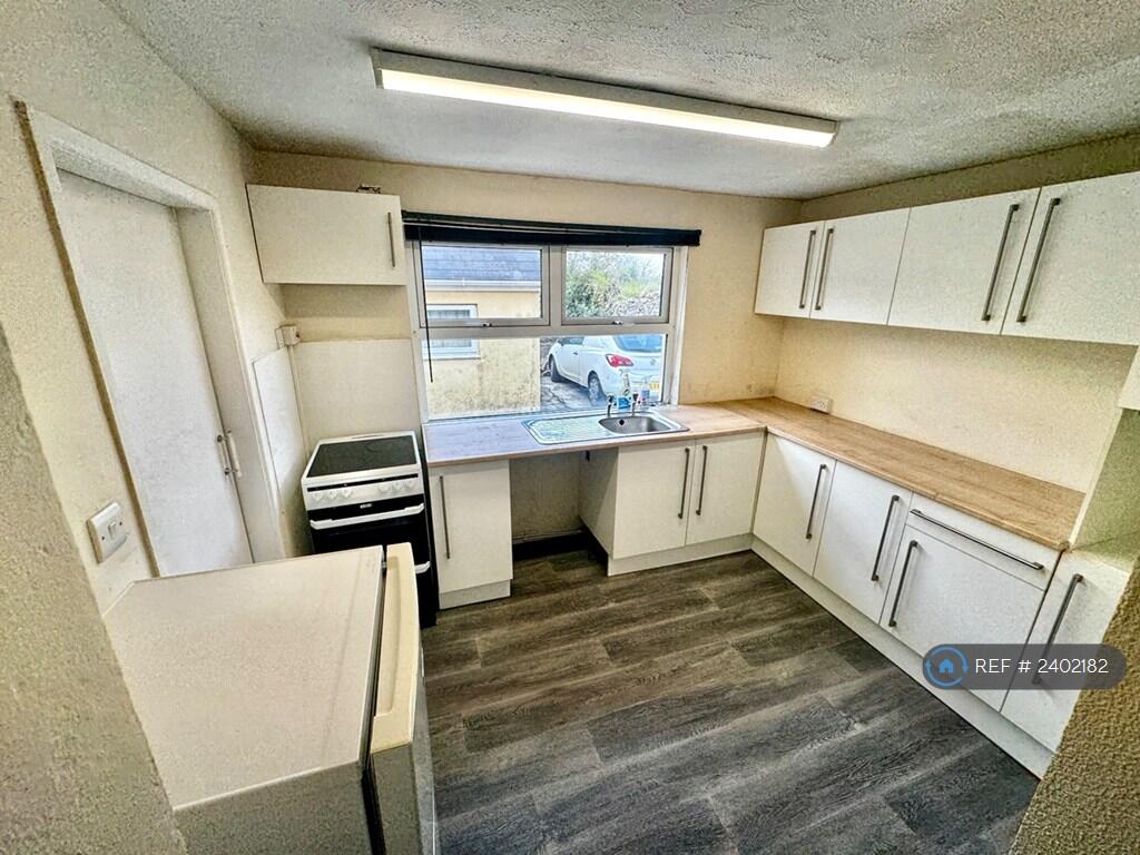 1 bed 1st Floor Flat for rent in Camborne. From OpenRent