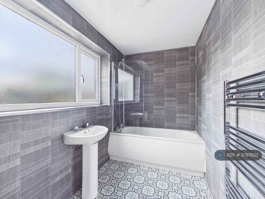 3 bed Mid Terraced House for rent in Darlington. From OpenRent