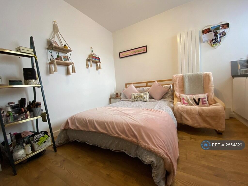 1 bed House Share for rent in Newquay. From OpenRent