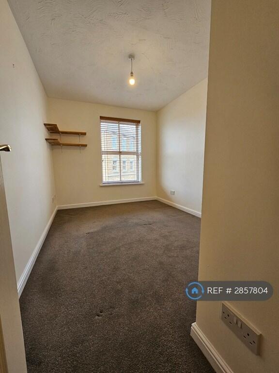 1 bed Flat Share for rent in Aylesbury. From OpenRent 1 bed Flat Share for rent in Aylesbury. From OpenRent