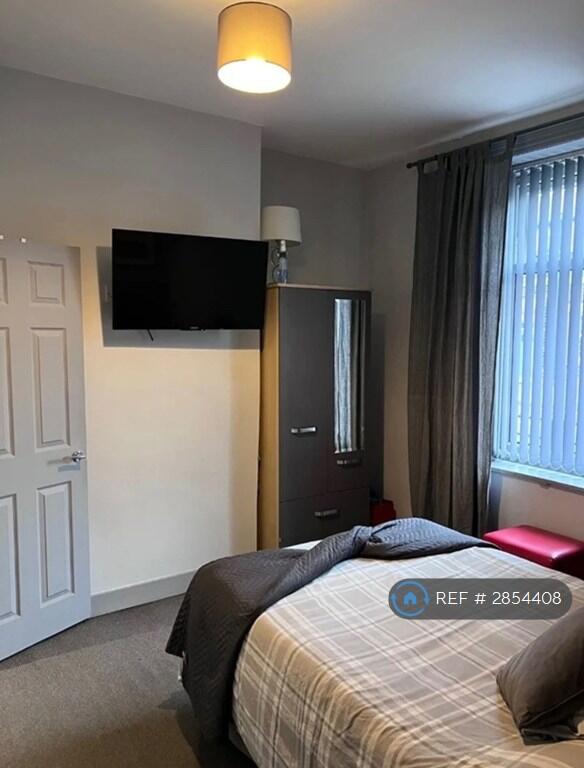 1 bed House Share for rent in Oldham. From OpenRent