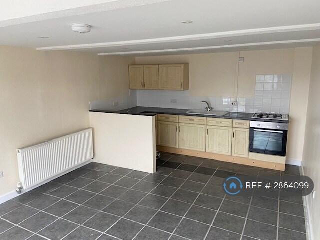 1 bed 1st Floor Flat for rent in Cardigan. From OpenRent