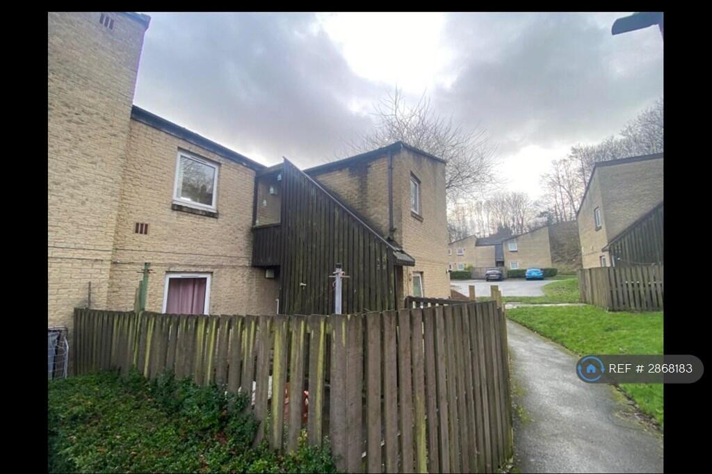 1 bed 1st Floor Flat for rent in Bradford. From OpenRent