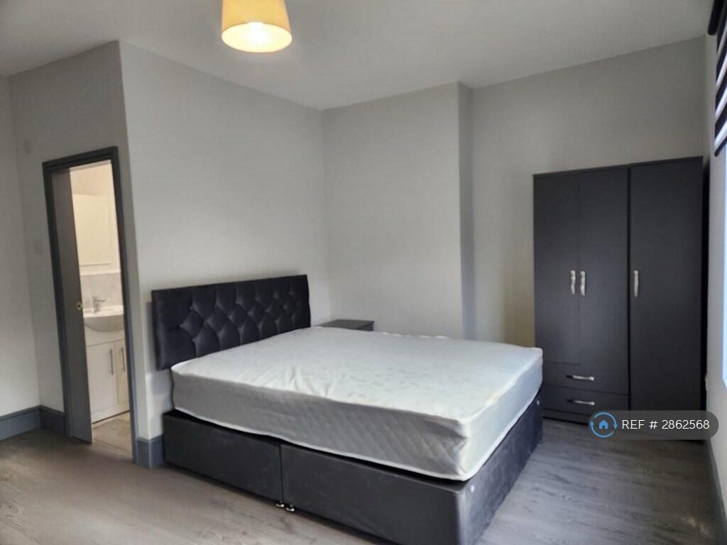 1 bed House Share for rent in Wakefield. From OpenRent