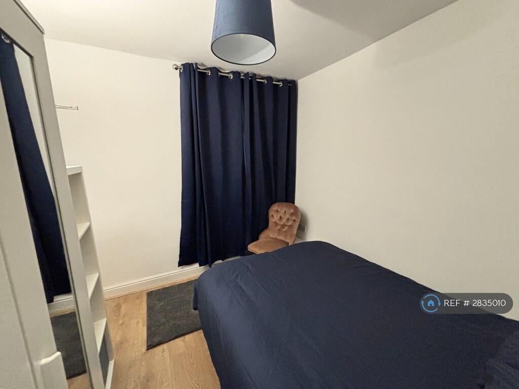 1 bed House Share for rent in Charlestown. From OpenRent