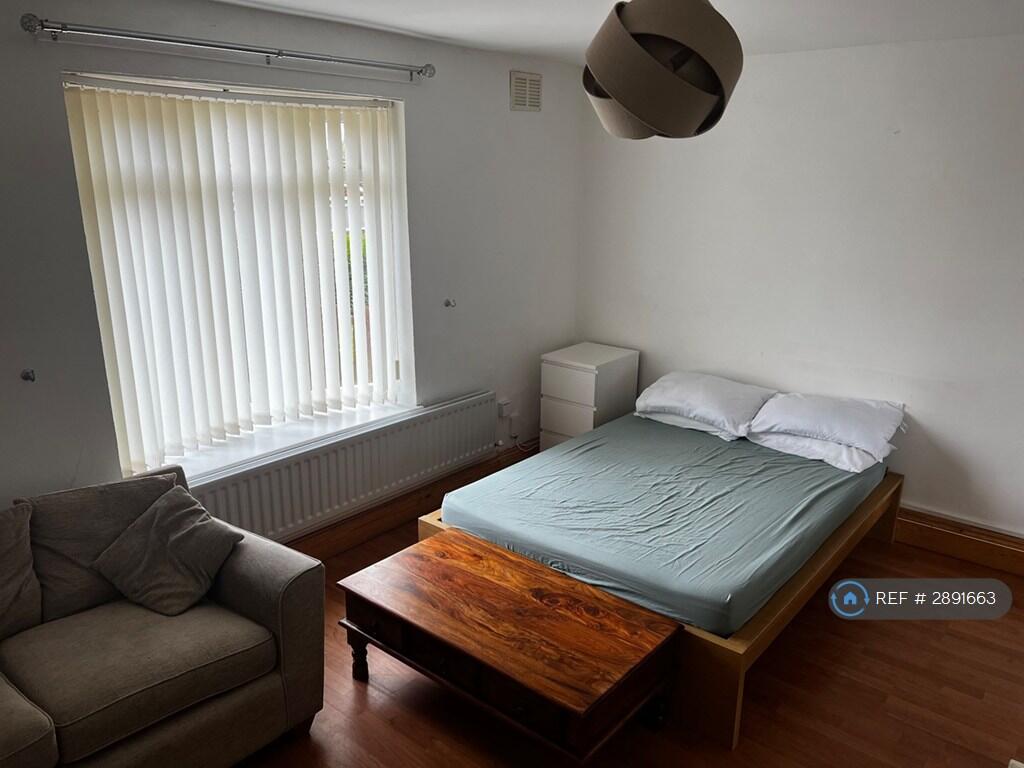 3 bed Semi Detached for rent in Consett. From OpenRent 3 bed Semi Detached for rent in Consett. From OpenRent