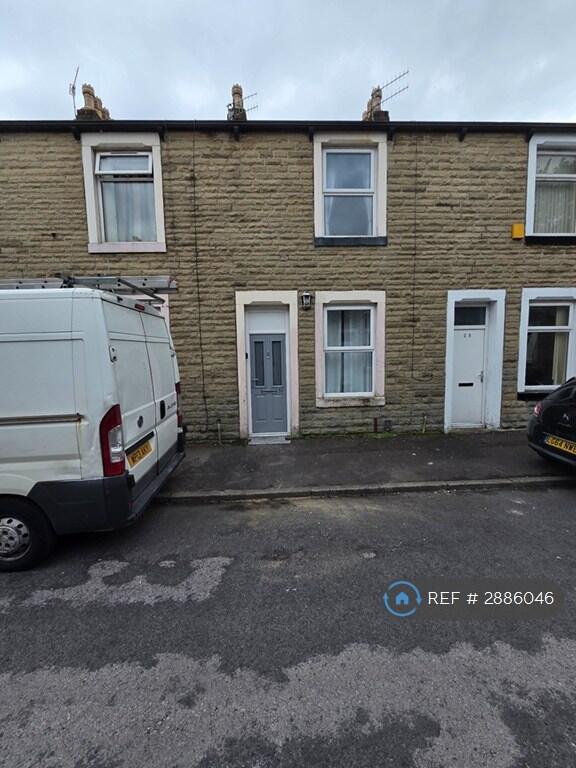 2 bed Mid Terraced House for rent in Burnley. From OpenRent