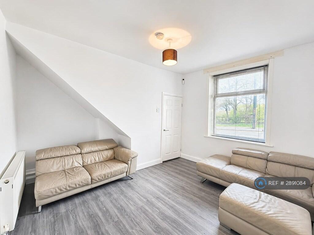 2 bed End of Terrace for rent in Stanley. From OpenRent 2 bed End of Terrace for rent in Stanley. From OpenRent
