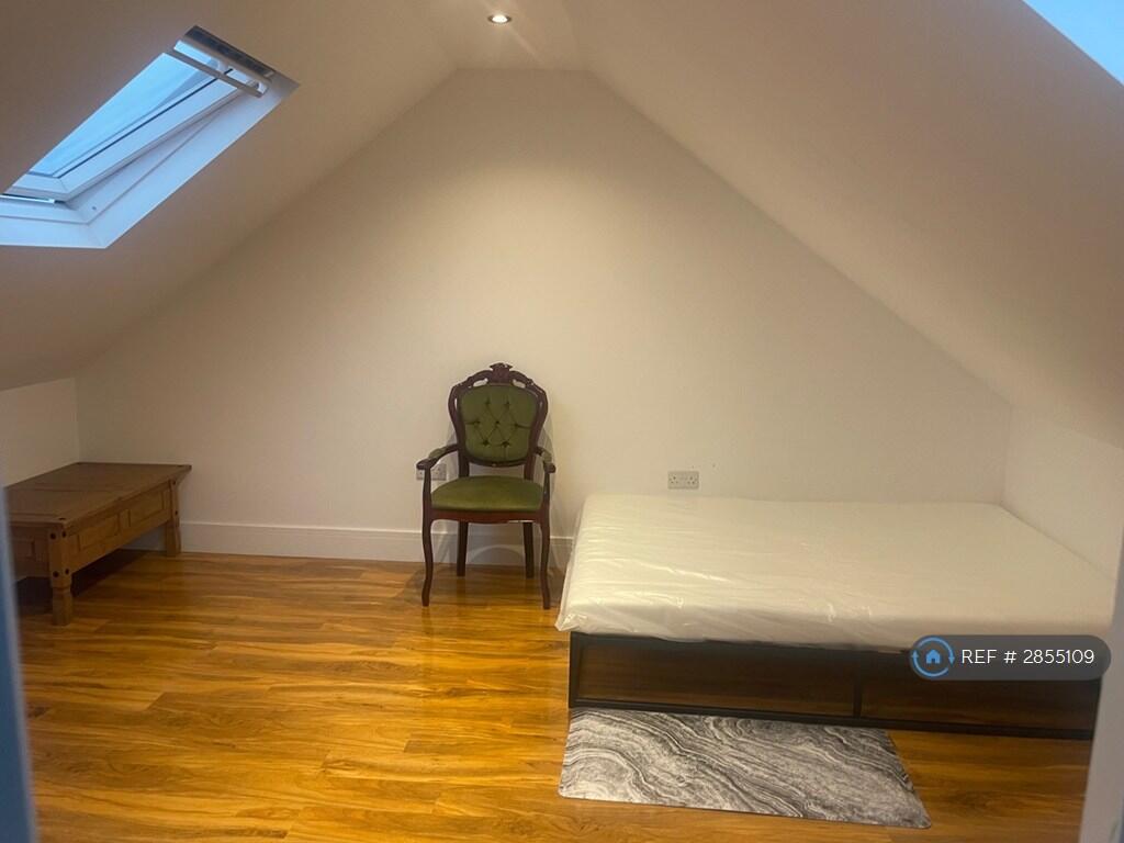 1 bed House Share for rent in Ilford. From OpenRent