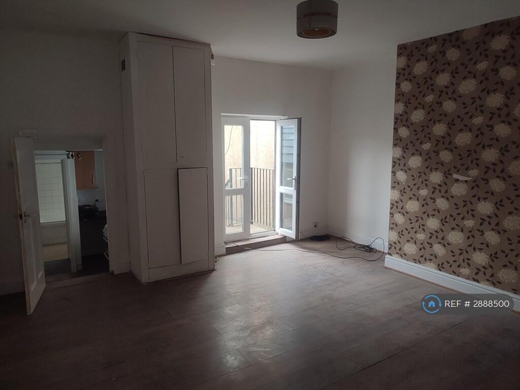 2 bed 1st Floor Flat for rent in Haslingden. From OpenRent