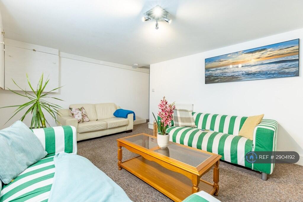 1 bed House Share for rent in Cheltenham. From OpenRent 1 bed House Share for rent in Cheltenham. From OpenRent